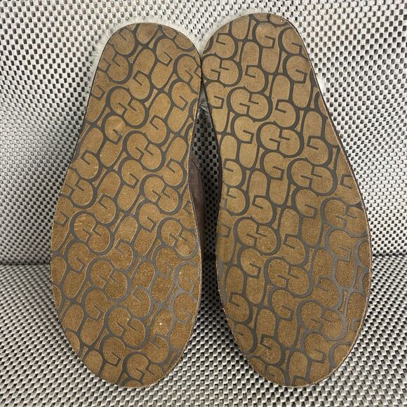 UGG Scuff Slippers Mens Size 11 Brown Leather Sheepskin Shearling Slide On - Picture 10 of 11